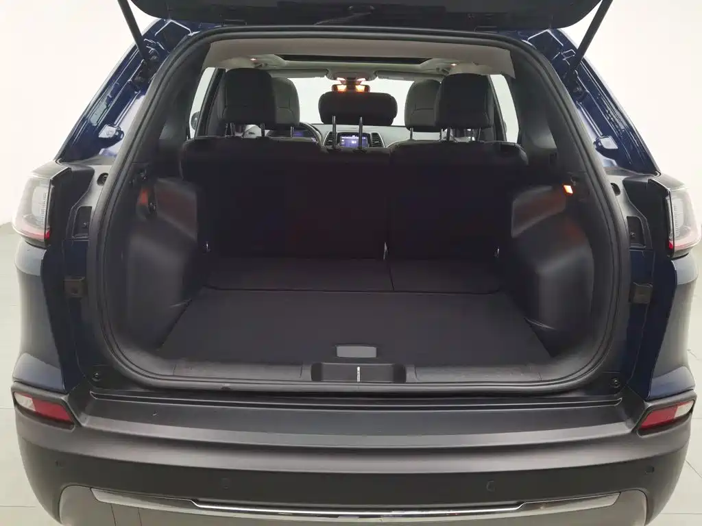 Jeep Cherokee 2019 2019 2.0T 4WD Exclusive Edition China VI