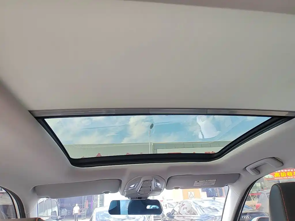 Фото 18 - Baojun RS-3