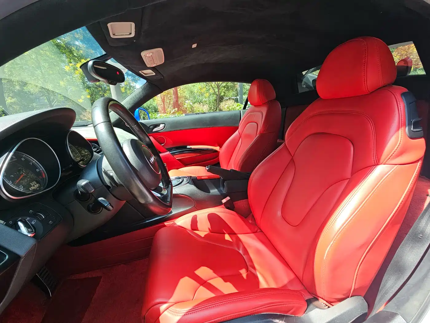 Audi R8 2007 4.2 FSI quattro фото 15