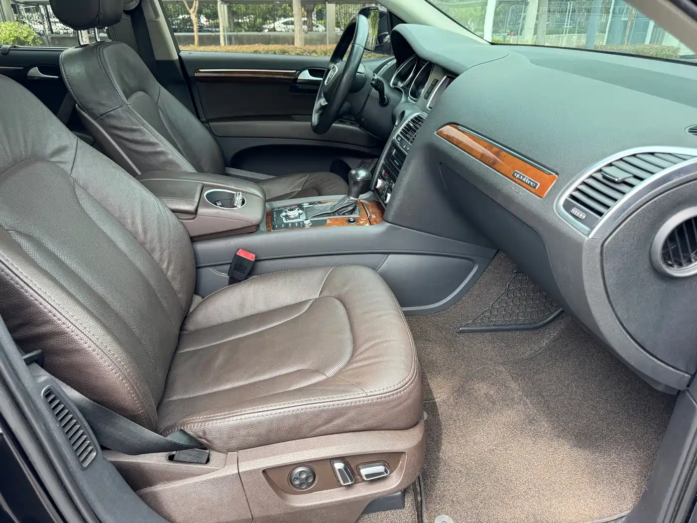 Фото 19 - Audi Q7