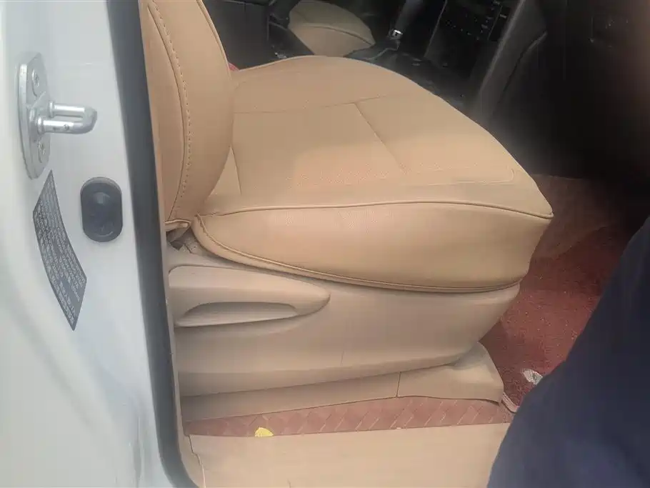 Toyota Prado (Import) 2010 2.7L Auto Luxury фото 8