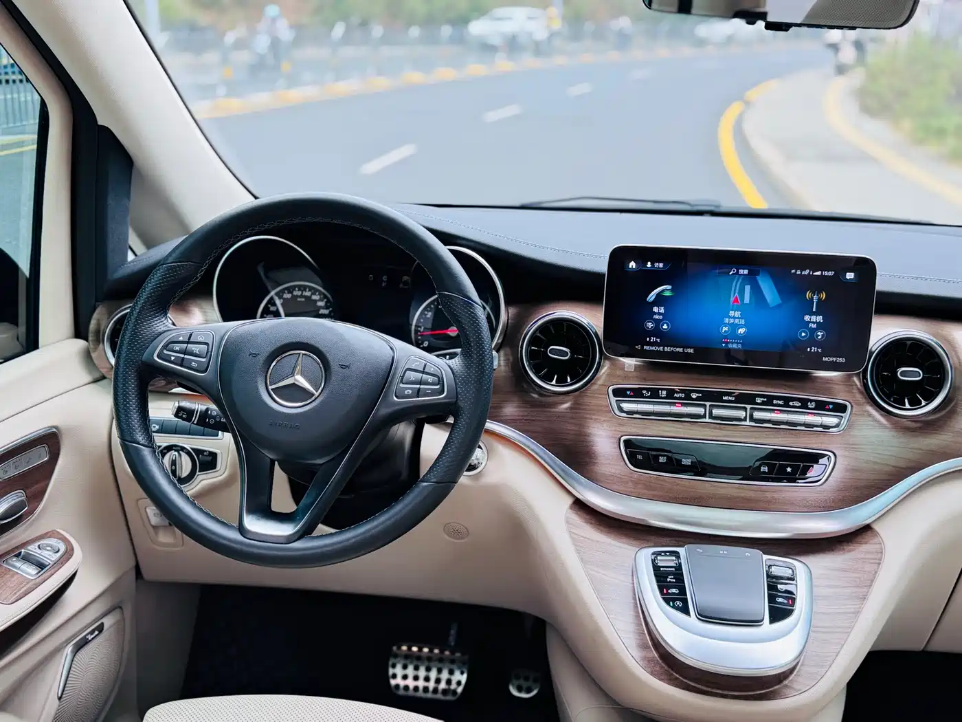 MERCEDES-BENZ V CLASS