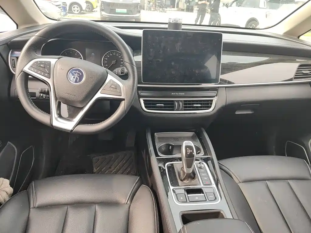 Photo 3 - BYD Song MAX