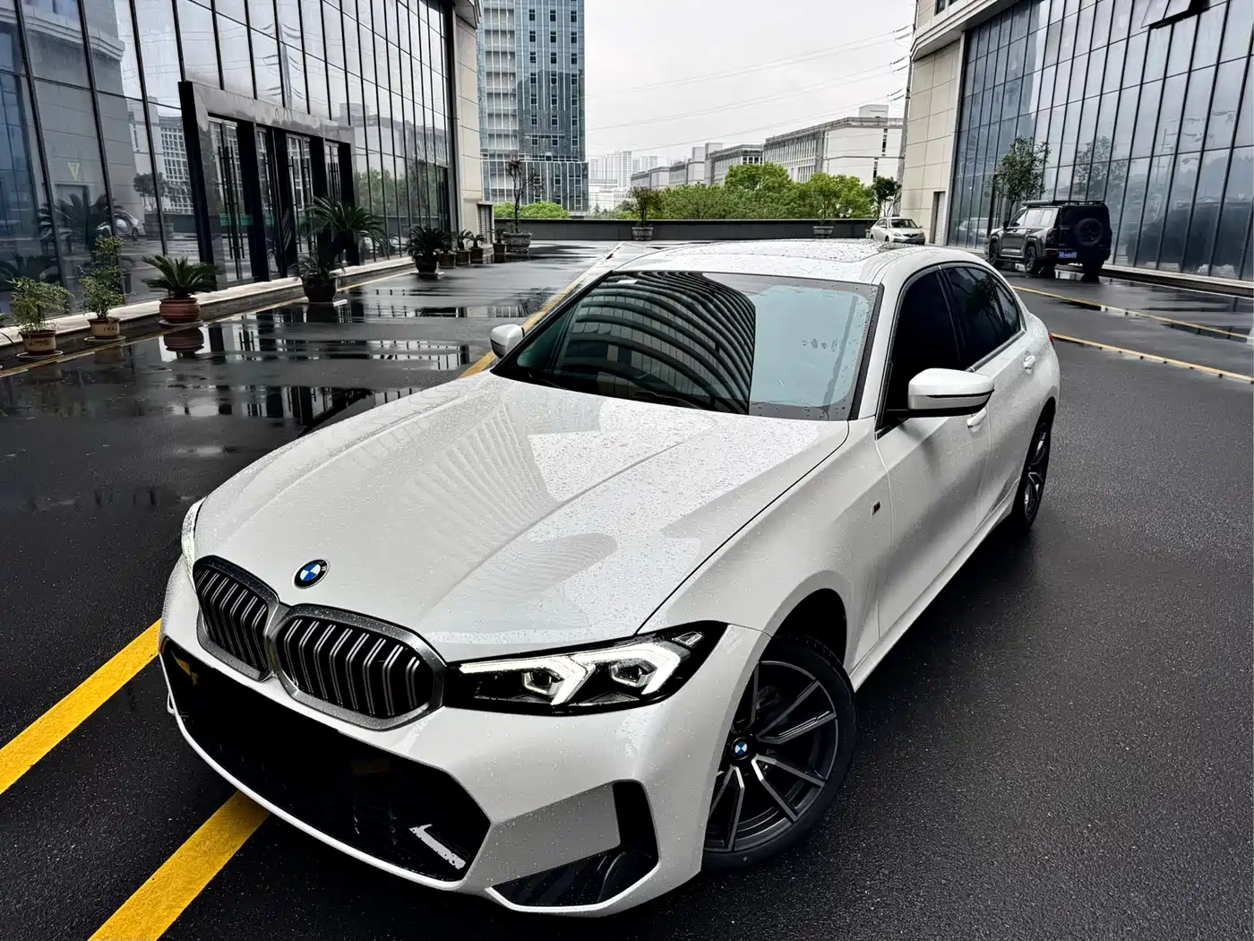 BMW 3 Series 2024 320Li M Sport Package фото 4