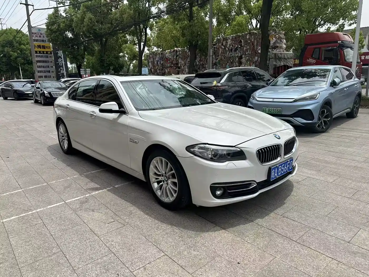 BMW 5 Series 2014 525Li Luxury Design Package фото 3