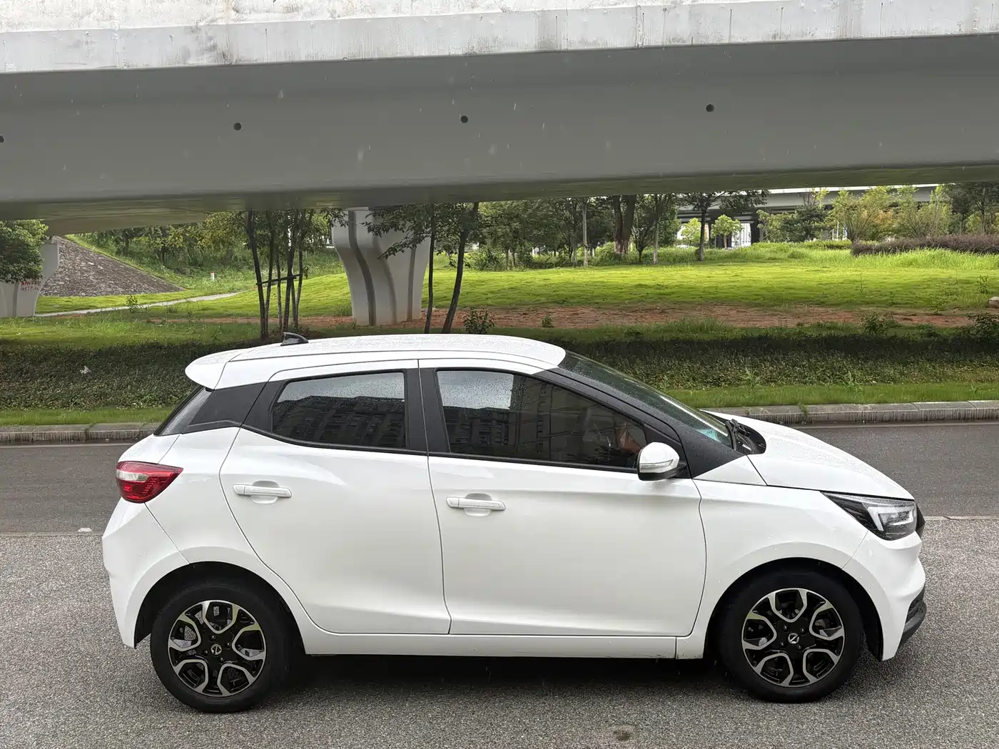 JMCG New Energy Yizhi EV3 2021 2021 Mini Radar Yue Run Model