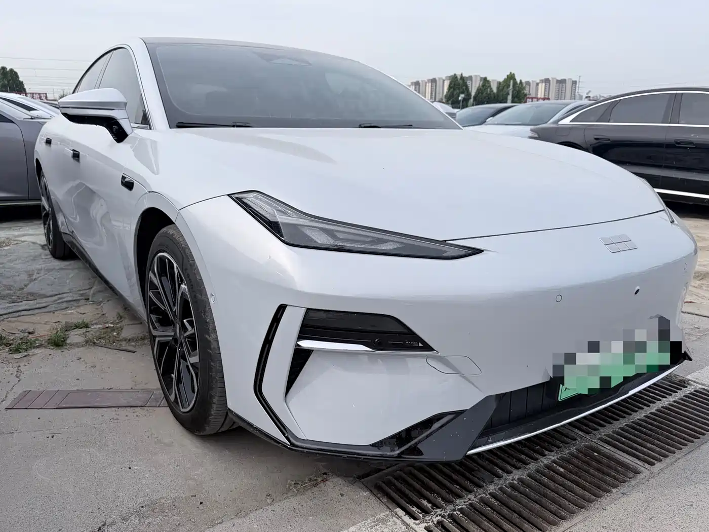 Geely Galaxy Galaxy E8 2024 665km RWD Starship Voyager Edition фото 3