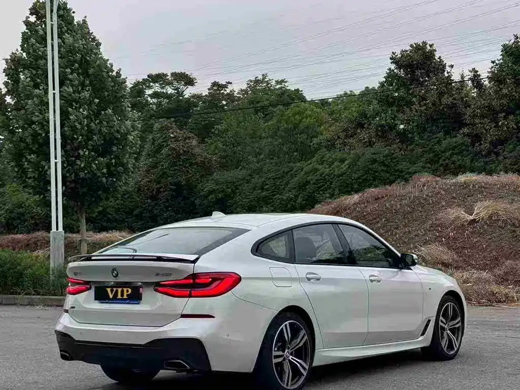 BMW 6 Series GT 2018 640i xDrive M Sport Package фото 3