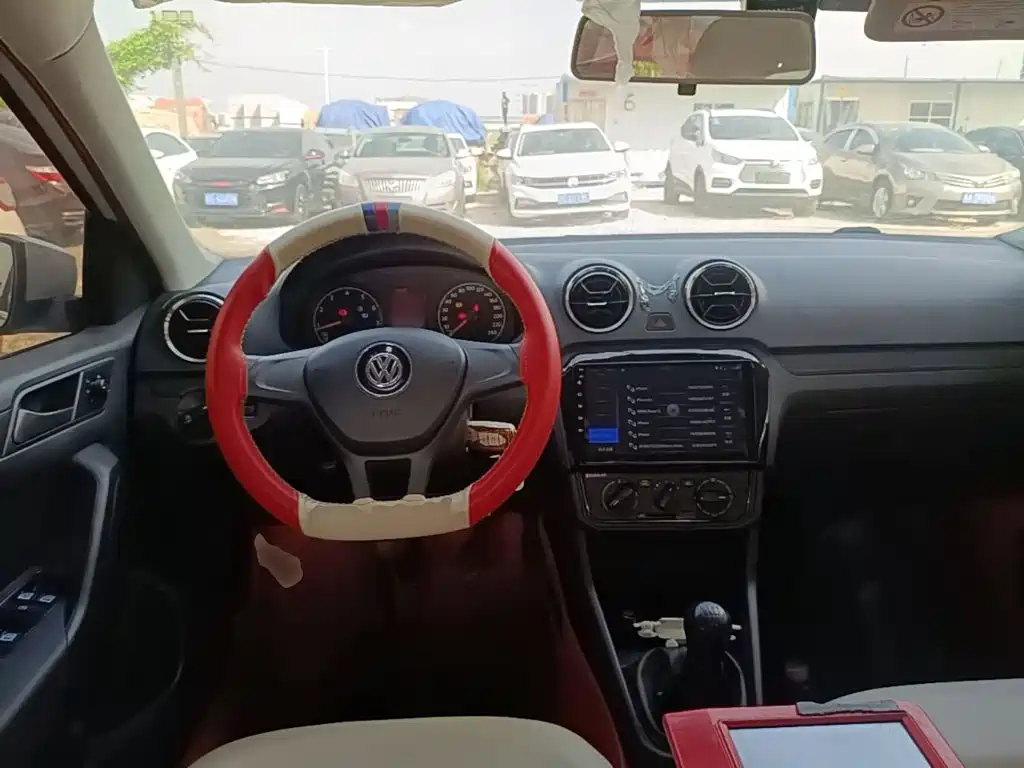 Фото 10 - Volkswagen Jetta