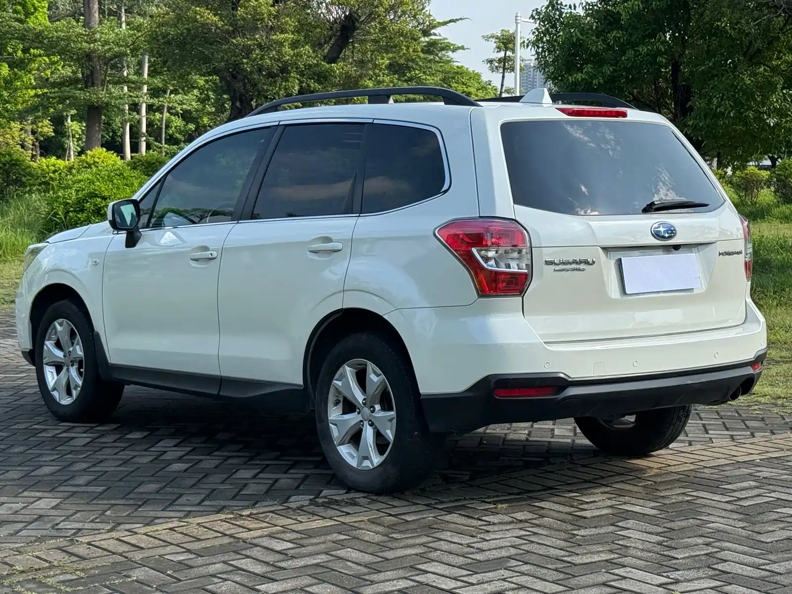 Photo 11 - Subaru Forester