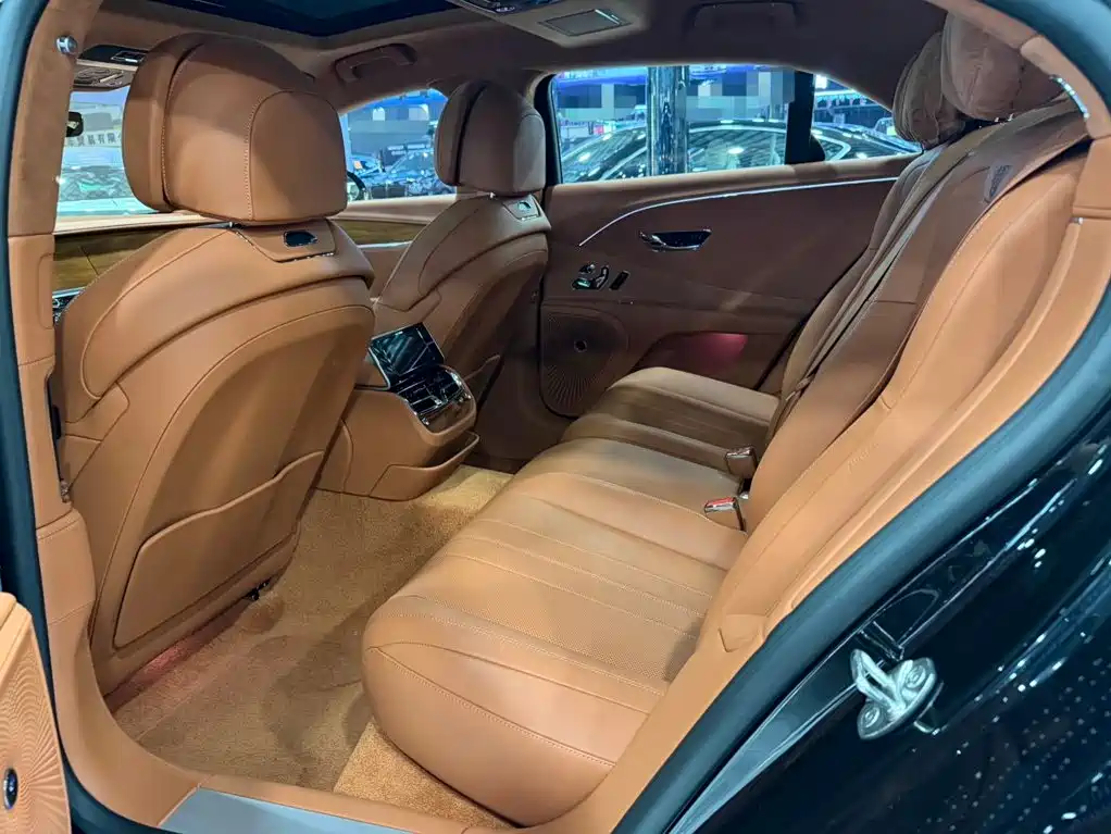 Bentley Flying Spur 2026 2024 4.0T V8 Standard Edition