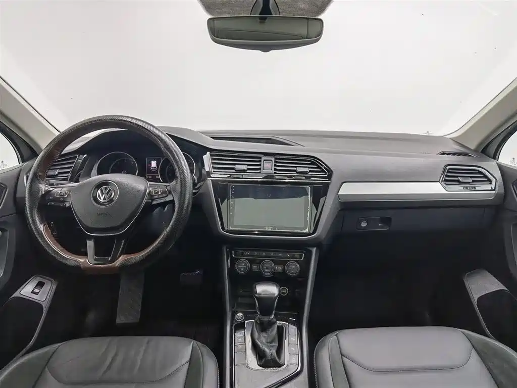 Volkswagen Tiguan L 2019 330TSI Auto 2WD Smart Luxury Edition China V фото 5
