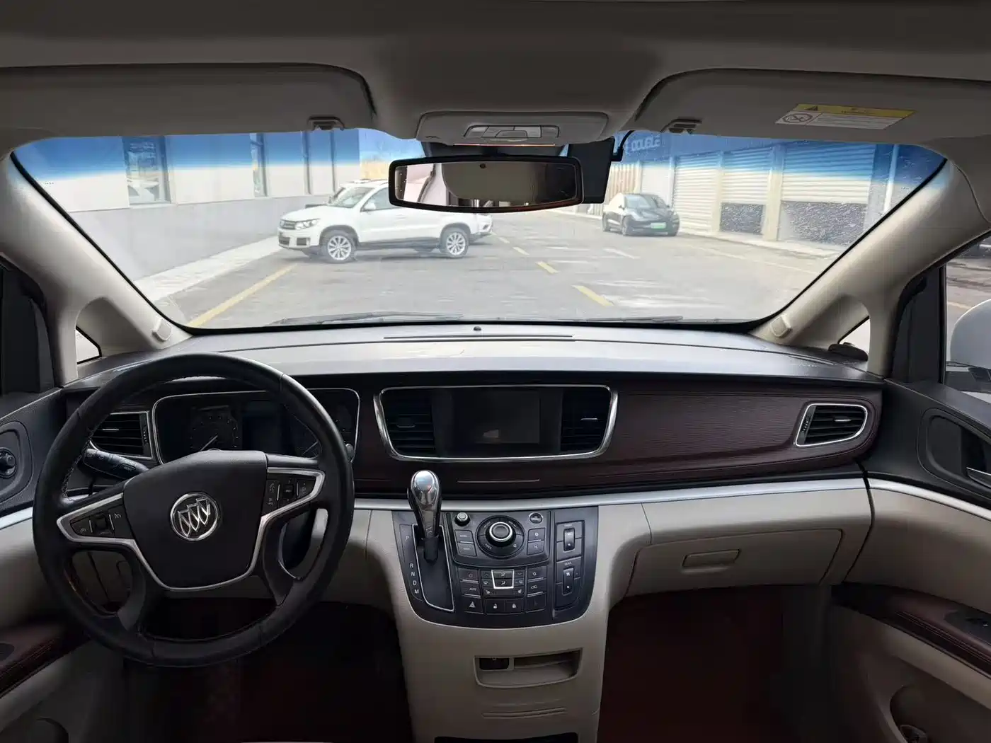 Buick GL8 2018 28T Premium Model China VI фото 6