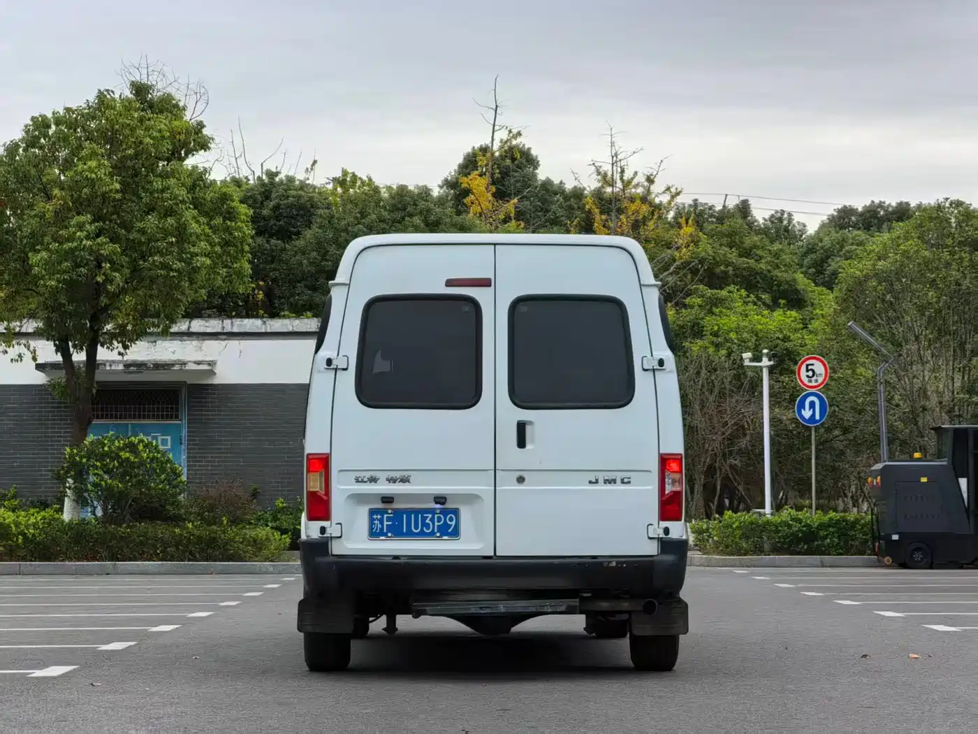 Jiangling Tesun 2020 2019 2.8T Commercial Short Wheelbase Medium Roof 6-Seater China VI JX493