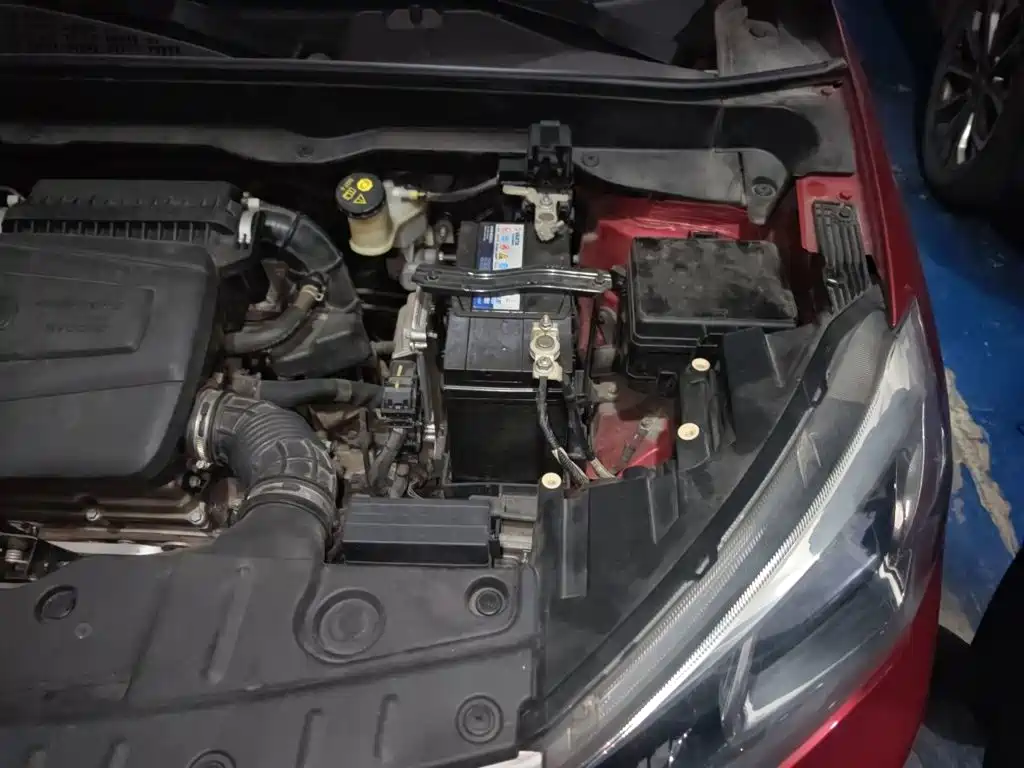 Фото 21 - Changan CS15