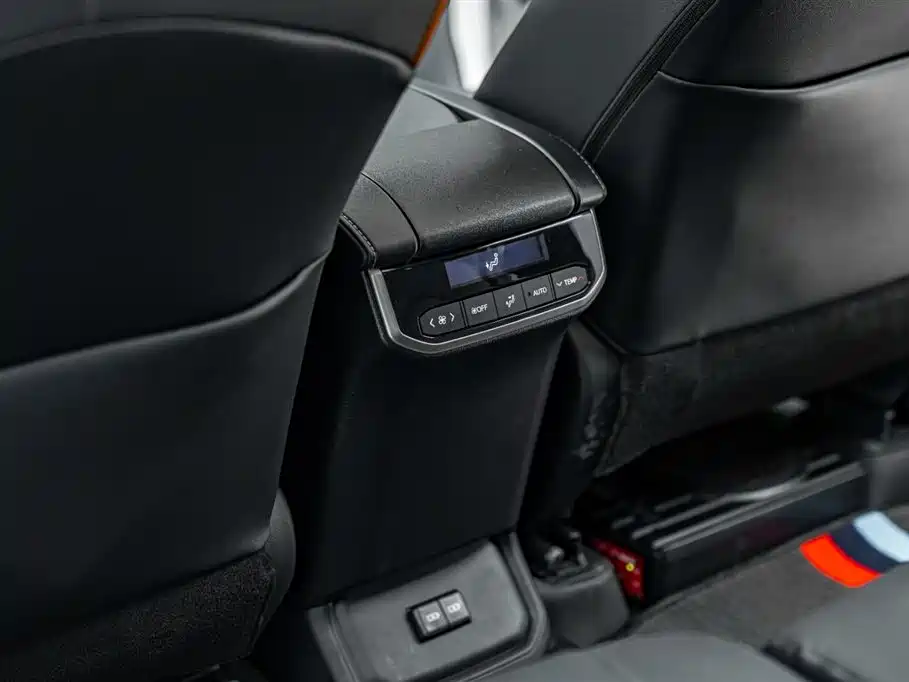 Toyota Crown Kluger 2024 2.5L HEV 4WD Luxury Edition фото 25