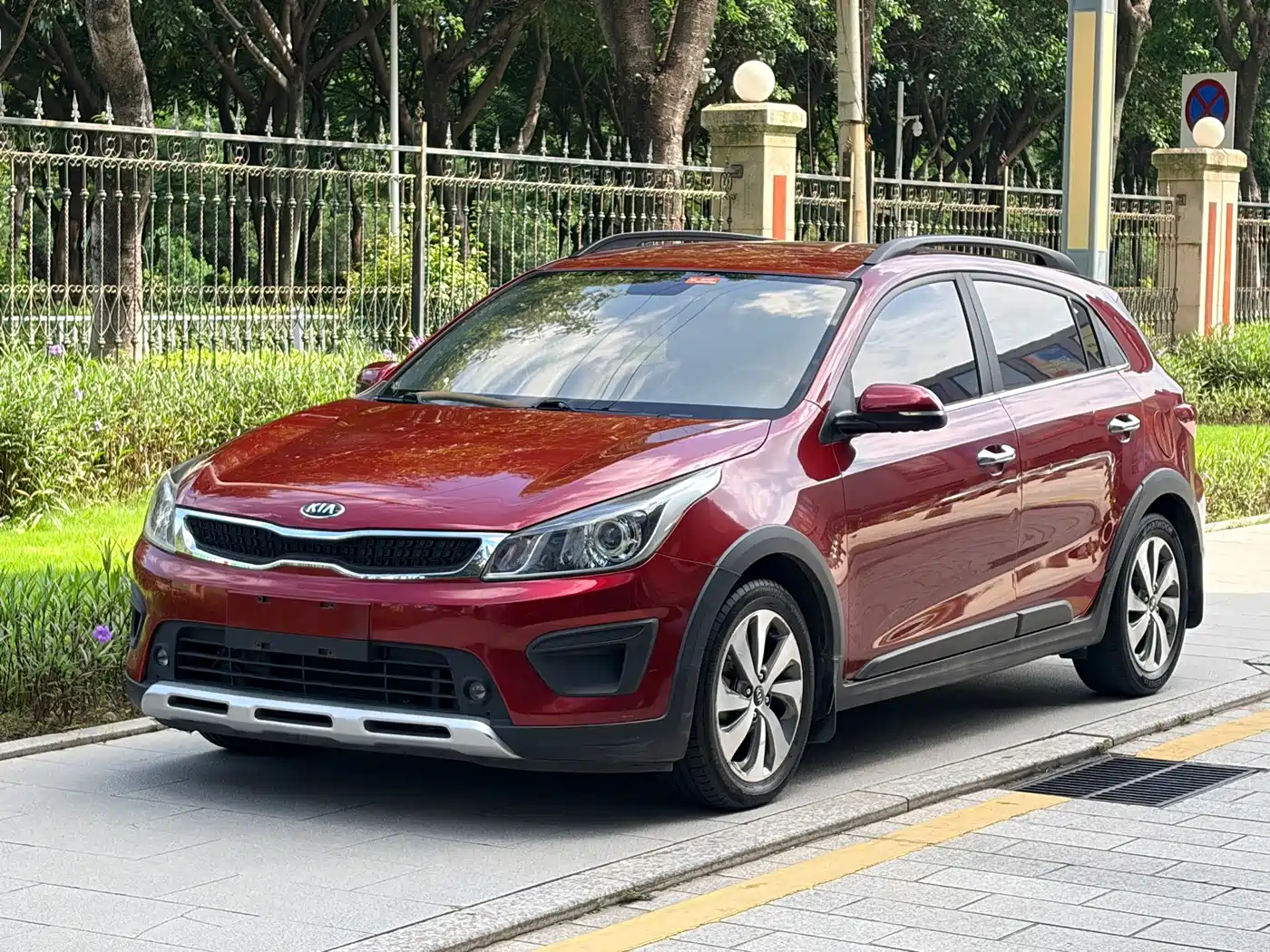 Kia KX CROSS 2018 2017 1.4L AT GLS
