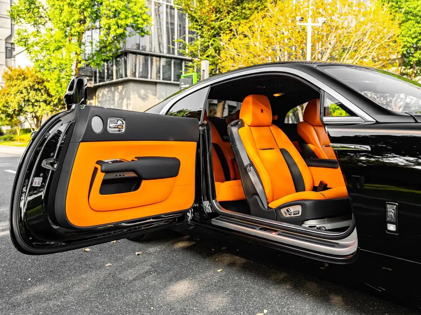 Rolls-Royce Wraith 2018 6.6T Black Badge фото 10