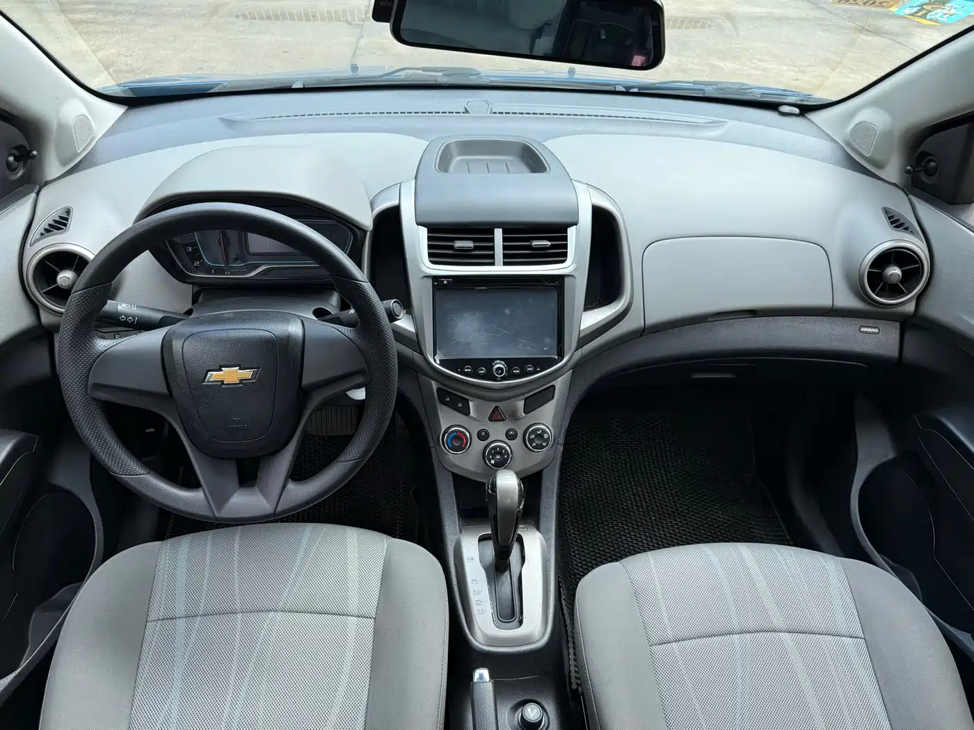 Chevrolet Aveo 2015 2014 Sedan 1.4SL AT Fashion Edition
