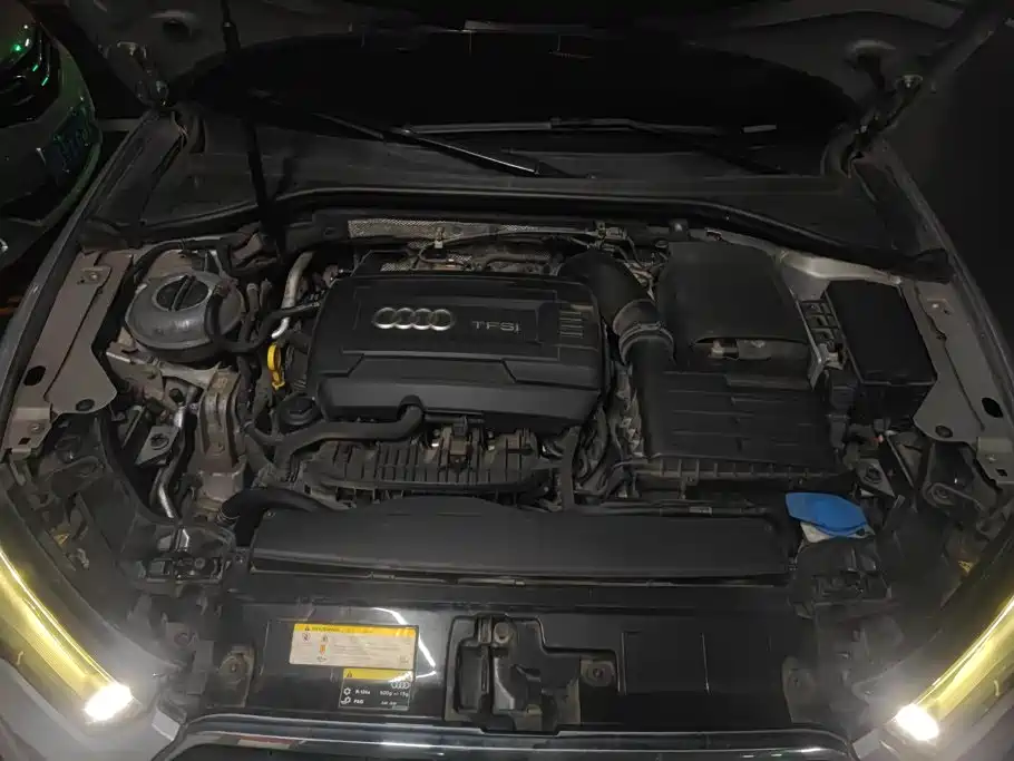 Audi A3 (Import) 2014 2014 Limousine 40 TFSI S line Comfort