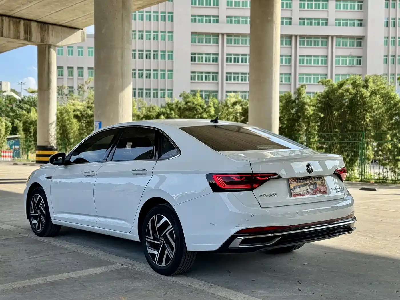 Volkswagen Sagitar 2023 300TSI DSG Excellence Edition фото 5