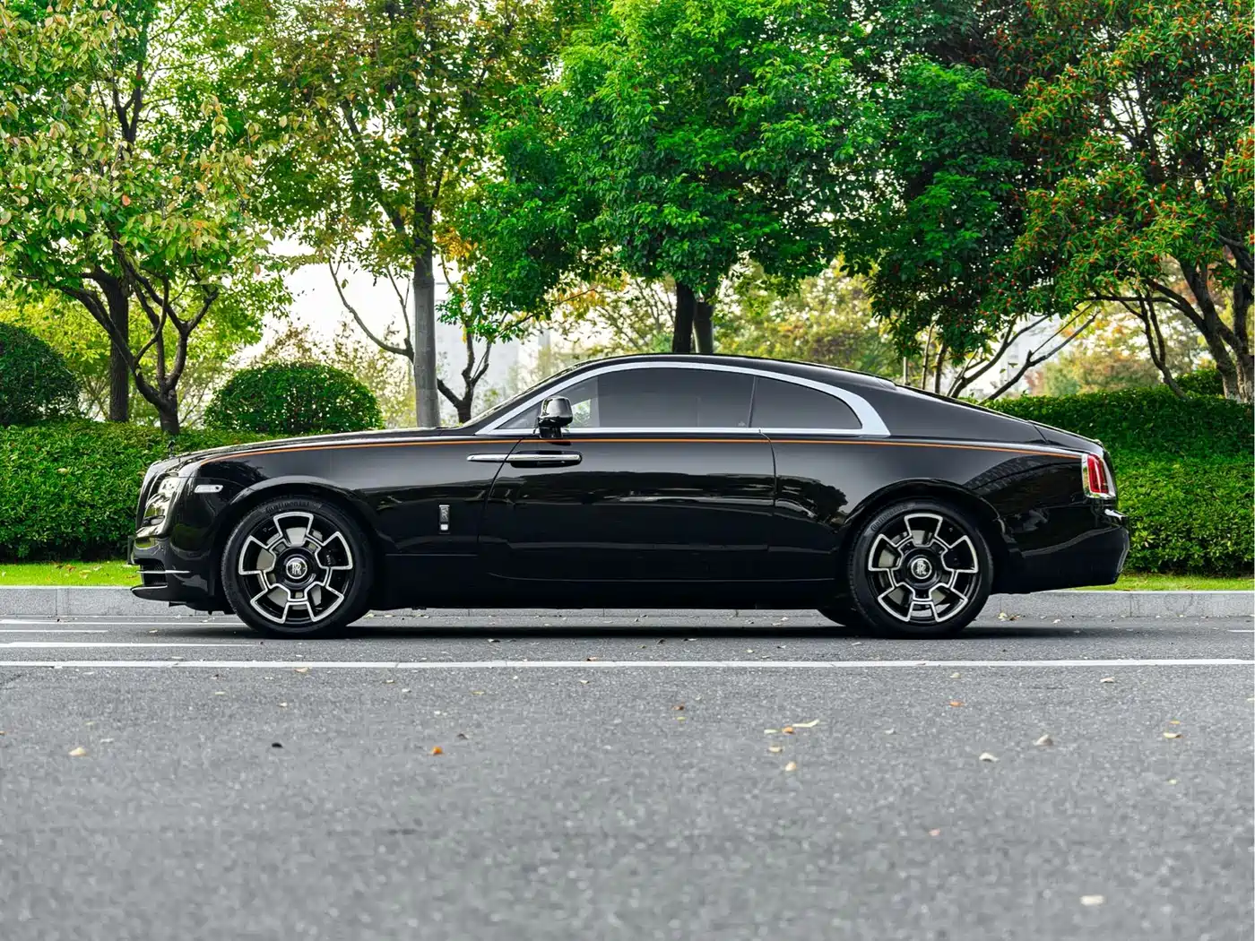 Rolls-Royce Wraith 2018 6.6T Black Badge фото 5