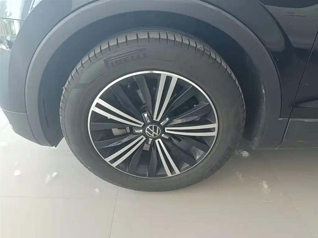 Volkswagen Tiguan L 2021 330TSI Automatic 2WD Smart фото 23