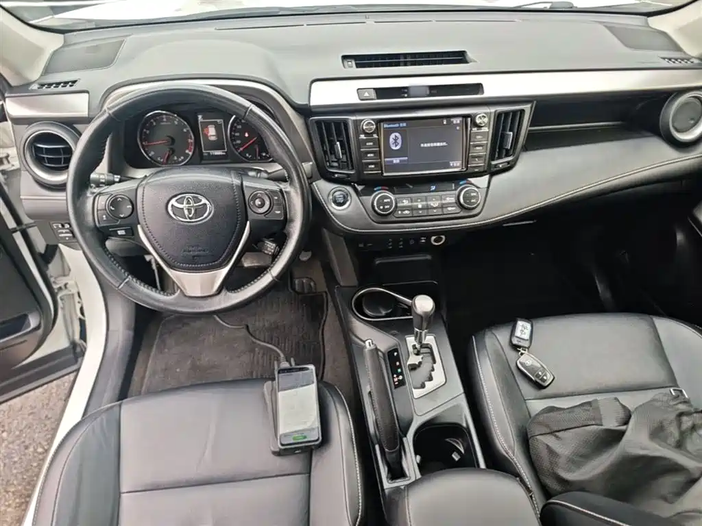 Toyota RAV4 Rongfang 2016 2.0L CVT 2WD Smart (China V) фото 10