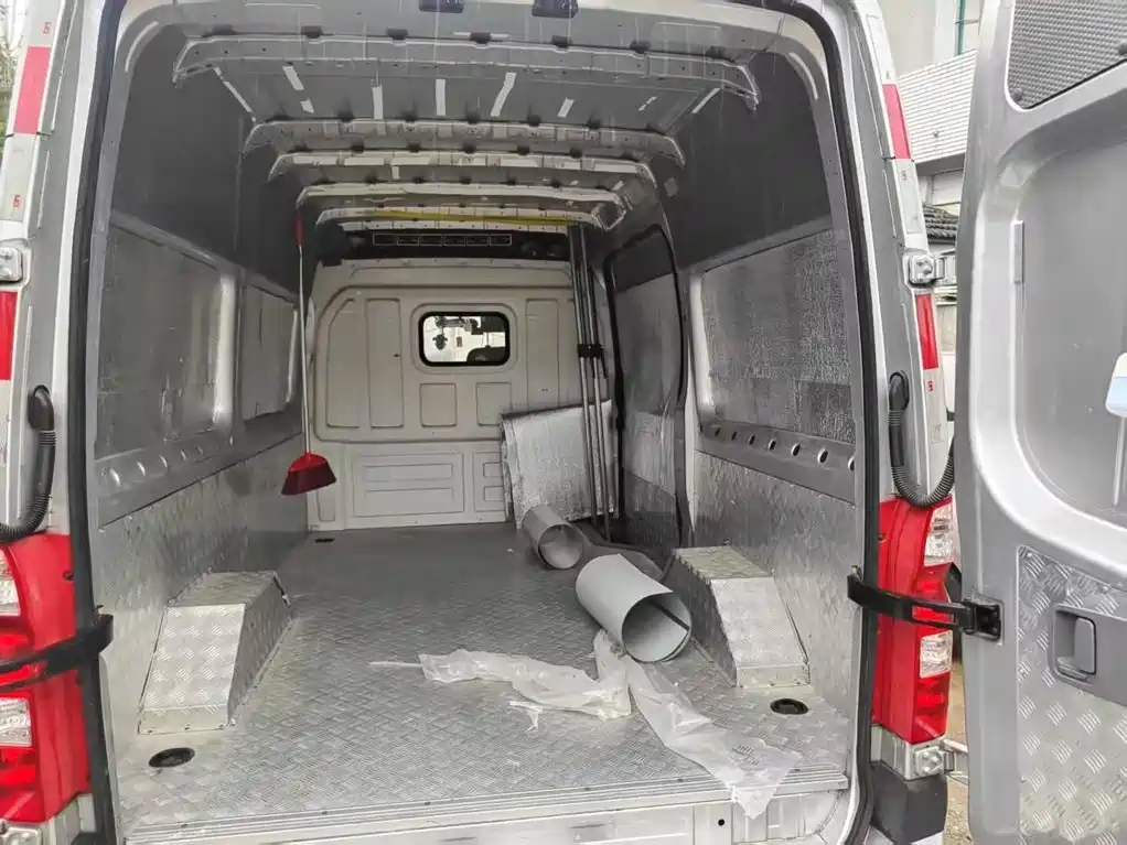 Foton Tuyano 2022 2022 2.0T Manual Jixiang Panel Van Long Wheelbase Medium Roof Rear Single Tire 3-Seater 4F20TC3