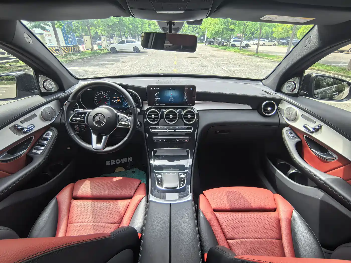 Mercedes-Benz GLC Coupe 2023 Model GLC 260 4MATIC Coupe SUV фото 6