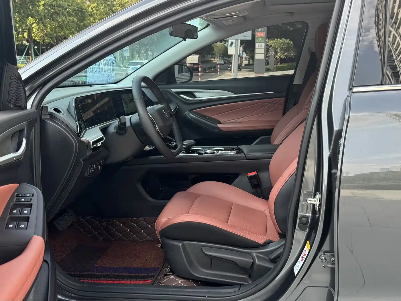 Фото 6 - Changan Eado