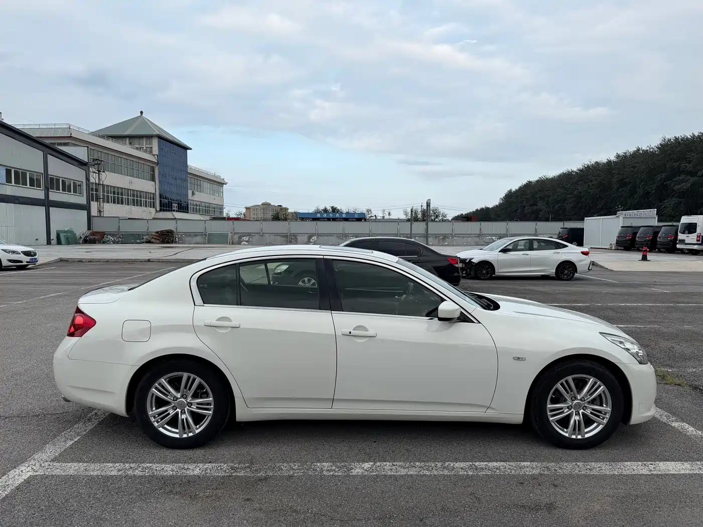 Infiniti G Series 2013 2013 G25 Sedan Luxury Sport Edition
