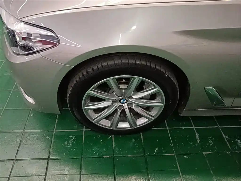 BMW 5 Series 2018 528Li Launch Special Edition фото 23