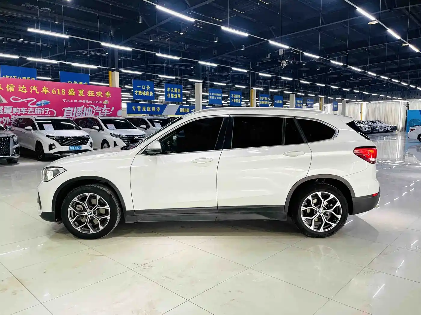 BMW X1 2021 sDrive25Li Leading фото 5