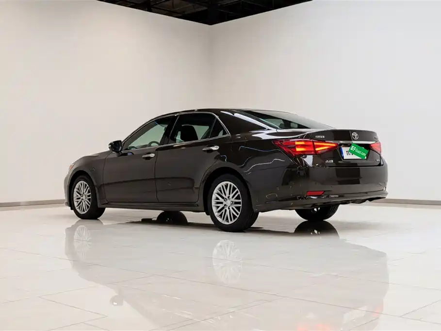Toyota Crown 2017 2.0T Sport Edition фото 24