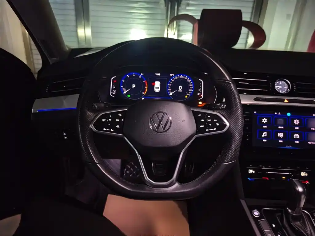 Volkswagen Magotan 2023 2 Million Units Anniversary Edition 330TSI DSG Leading Type фото 5