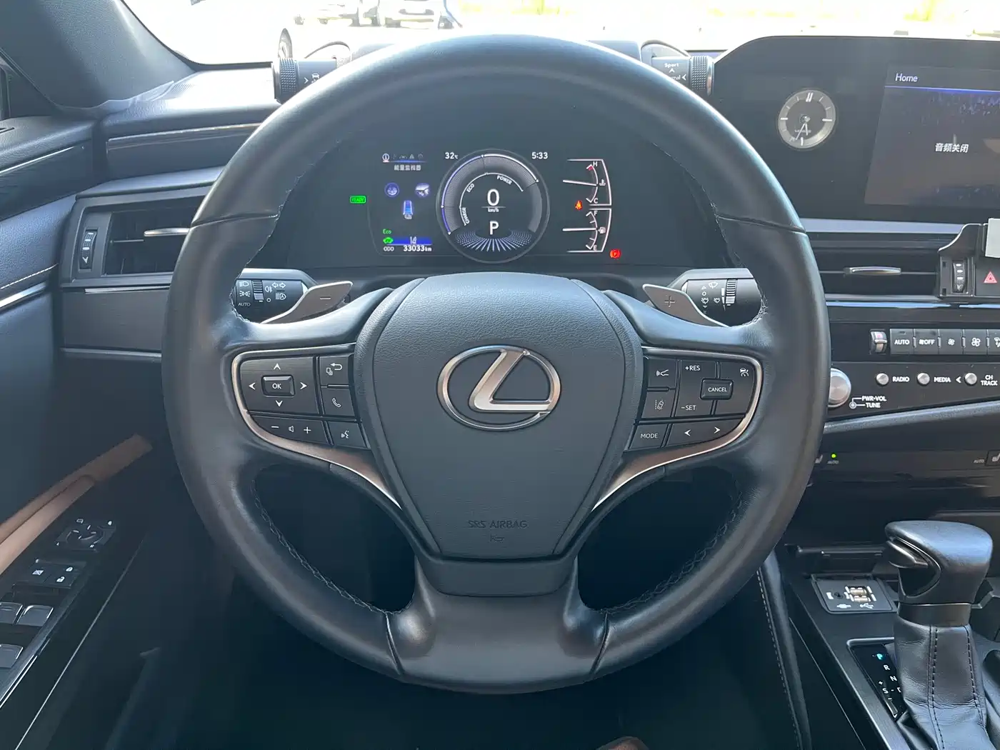 Lexus ES 2021 300h Excellence Edition фото 16