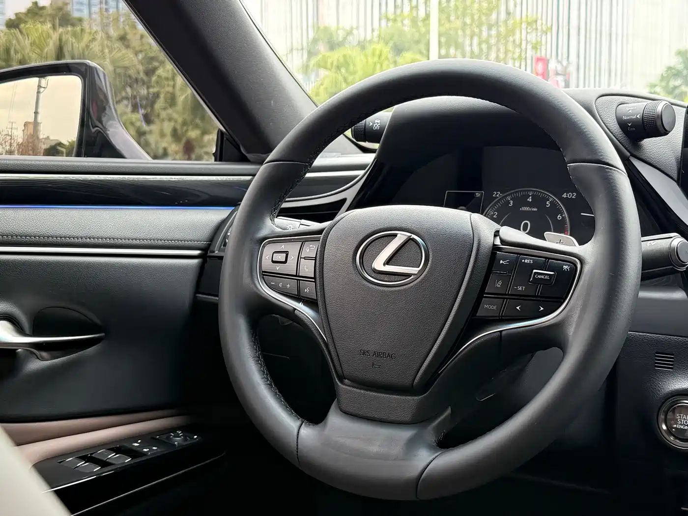Lexus ES 2023 200 Excellence Edition фото 10