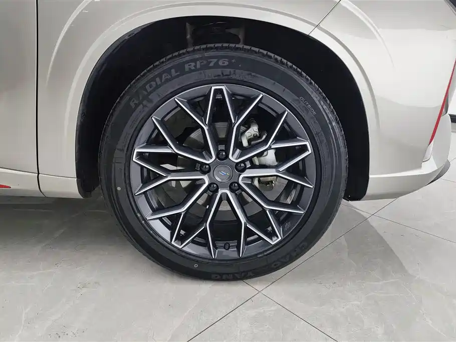 CHANGAN CHANGAN AUCHAN Z6