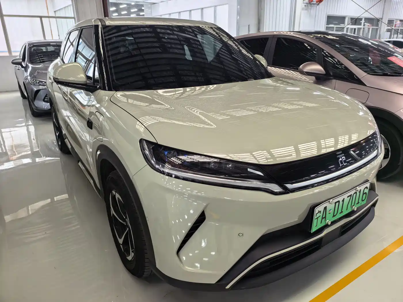 Фото 3 - BYD Yuan UP
