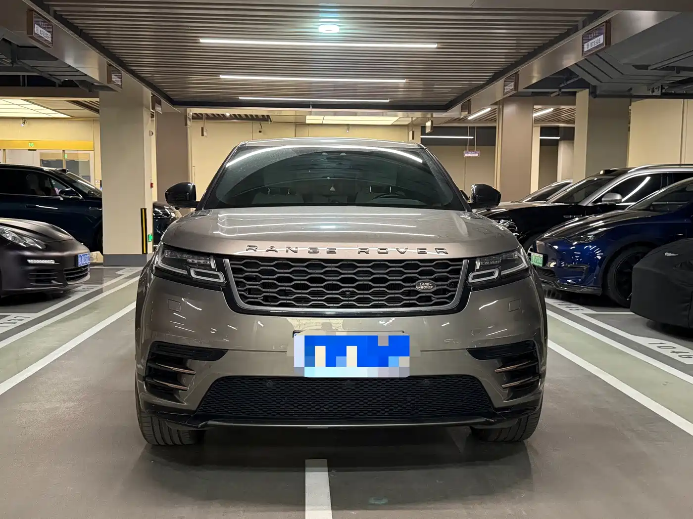 Фото 2 - Land Rover Range Rover Velar