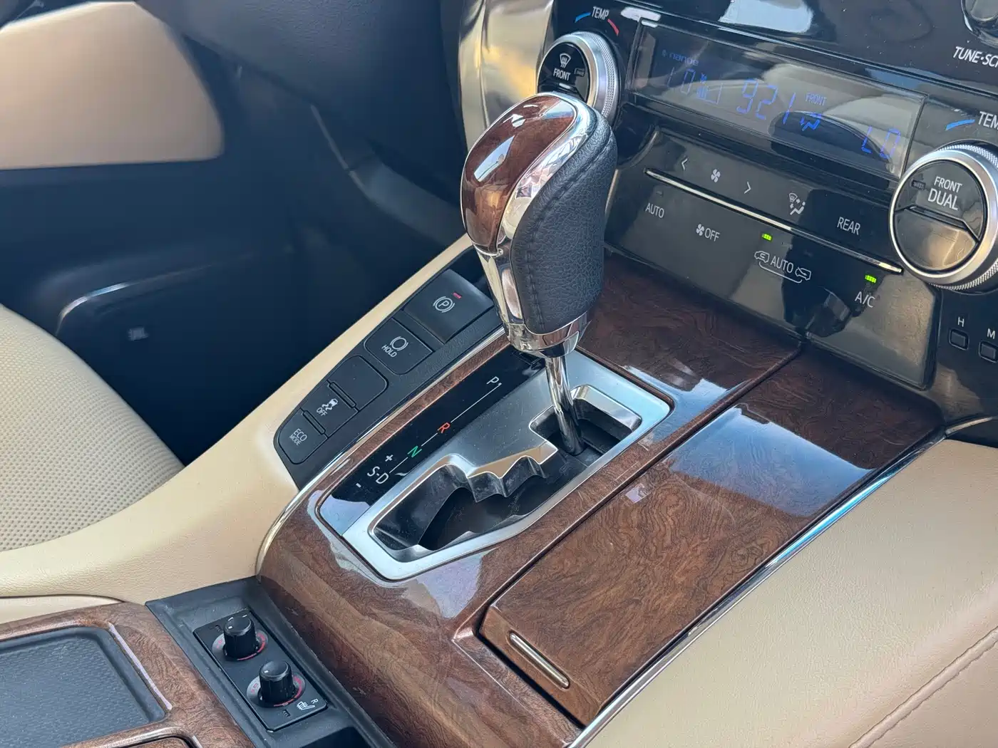 Toyota Alphard 2018 3.5L Premium фото 13