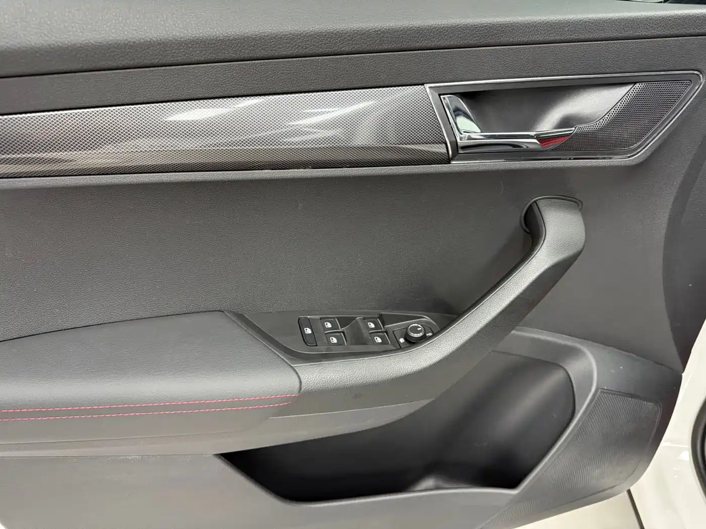 Škoda Karoq 2021 TSI280 Luxury Edition фото 13