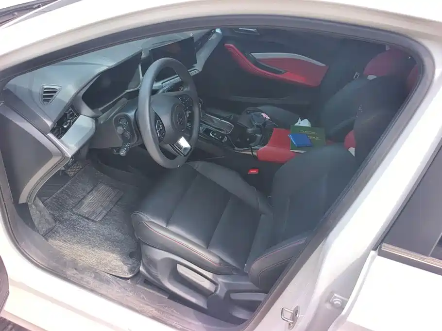 MG MG5 2024 2023 180DVVT CVT Luxury Edition