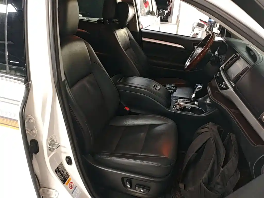 Toyota Highlander 2018 2.0T 4WD Luxury 7-seater China VI фото 25