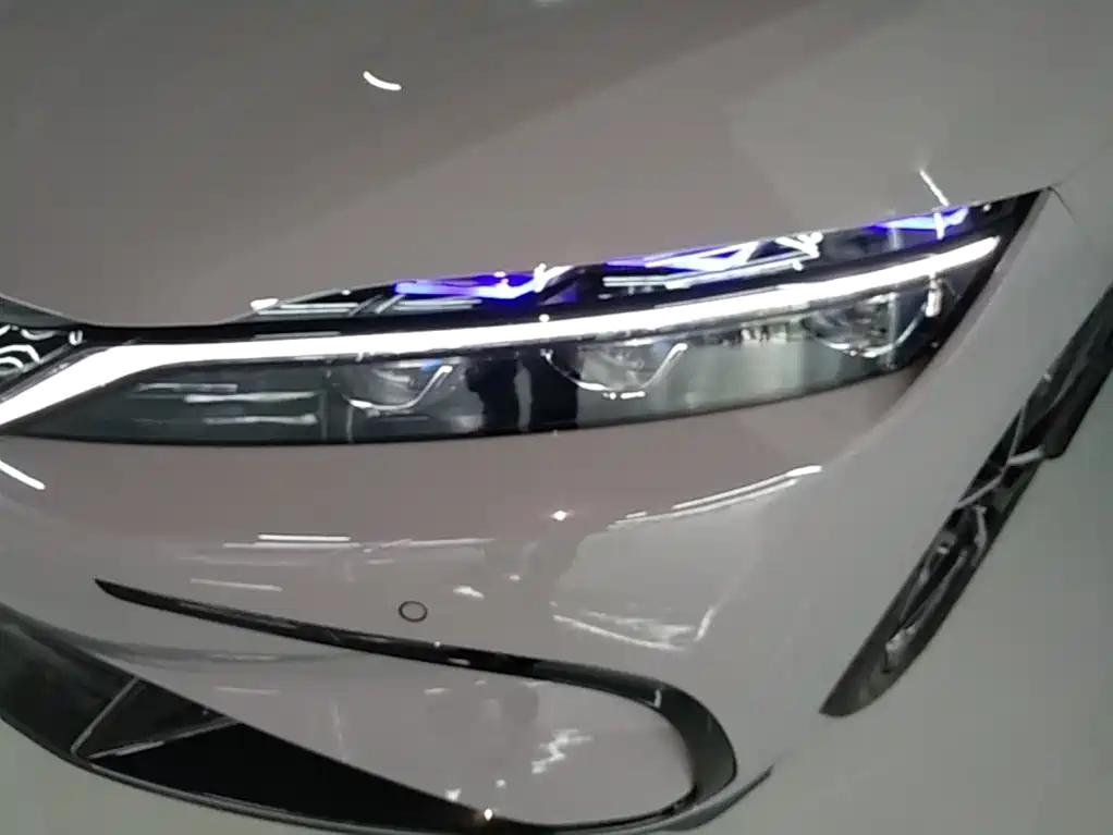 BYD Han 2025 DM-i 125KM Premium фото 24