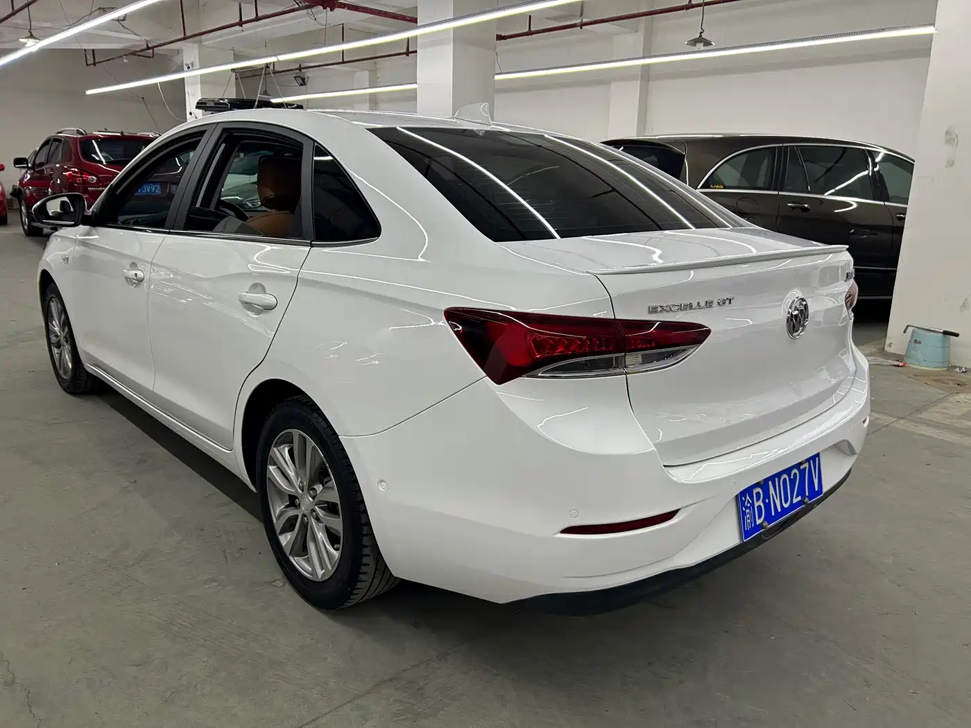 Фото 10 - Buick Excelle