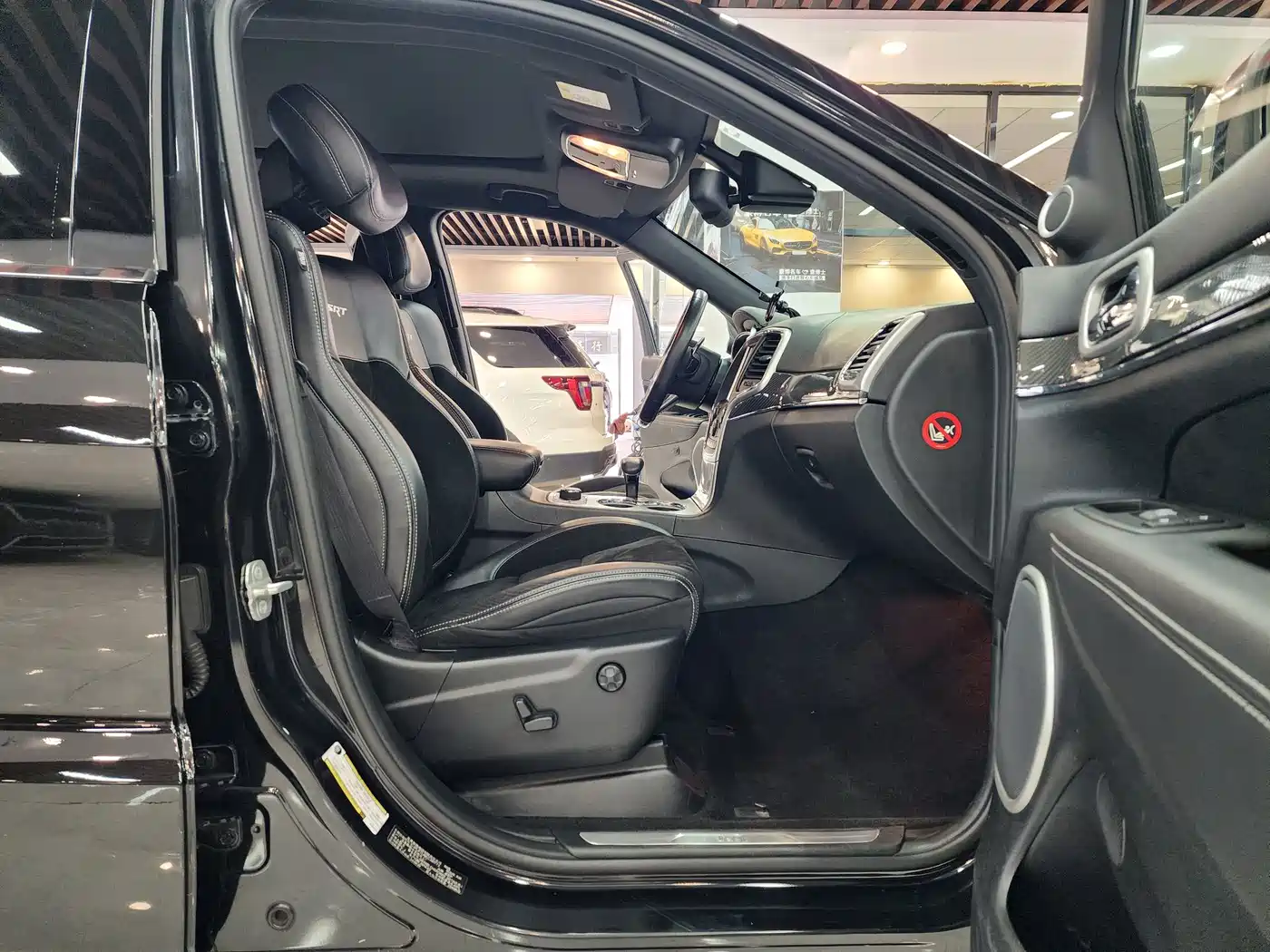 Jeep Grand Cherokee SRT 2014 2014 6.4L SRT8