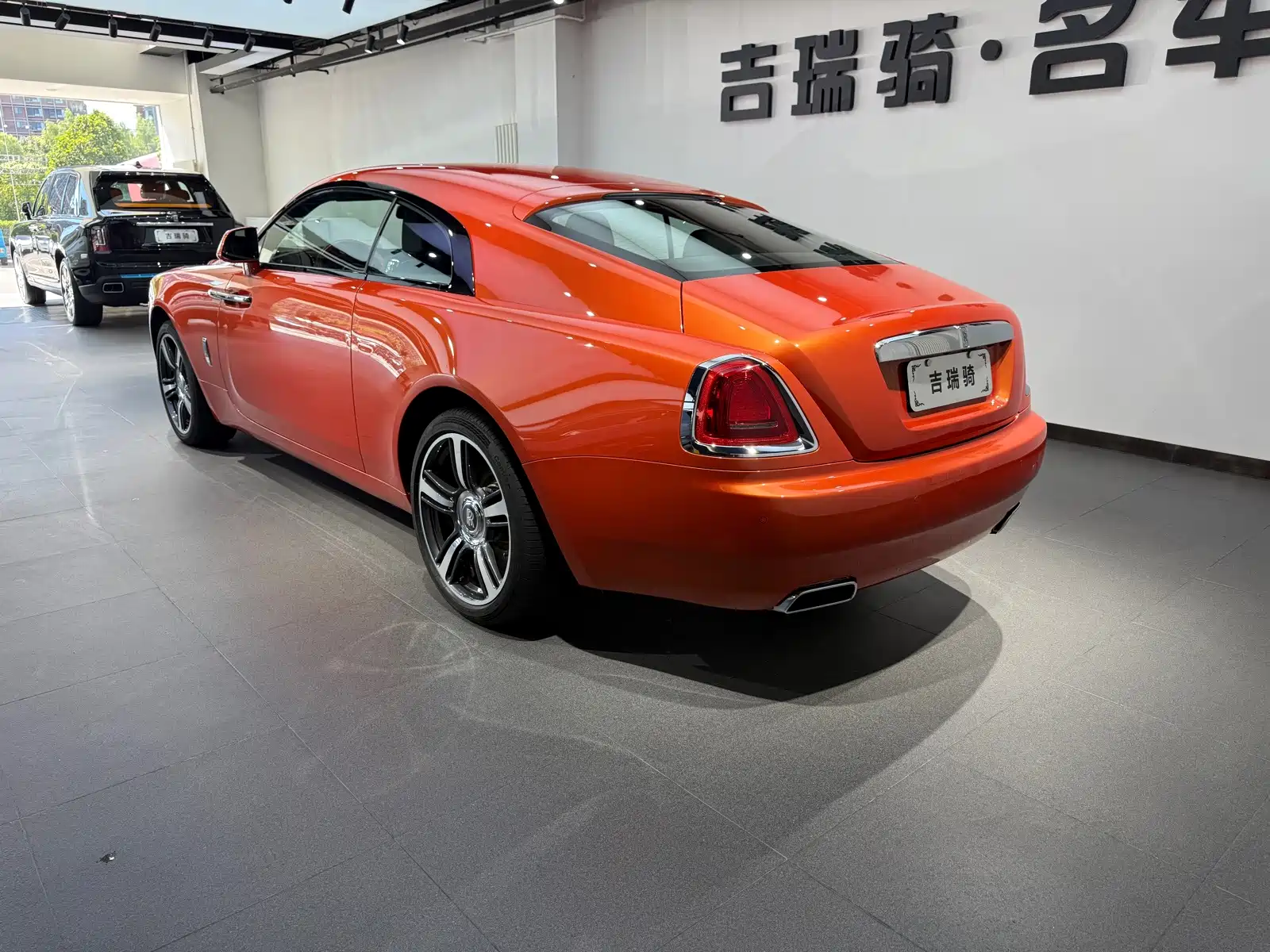 Фото 6 - Rolls-Royce Wraith