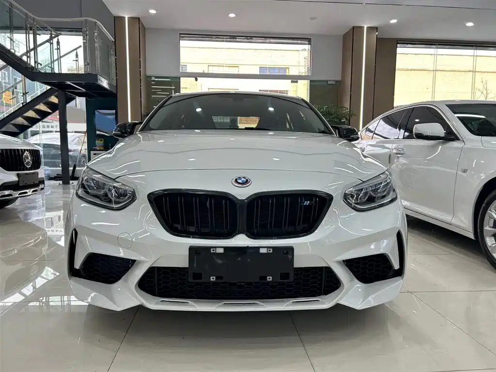 BMW 1 Series 2021 Facelift 120i M Sport Shadow Edition фото 2